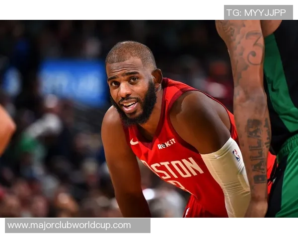 克里斯保罗的篮球生涯回顾与未来展望：传奇控卫的荣耀与挑战